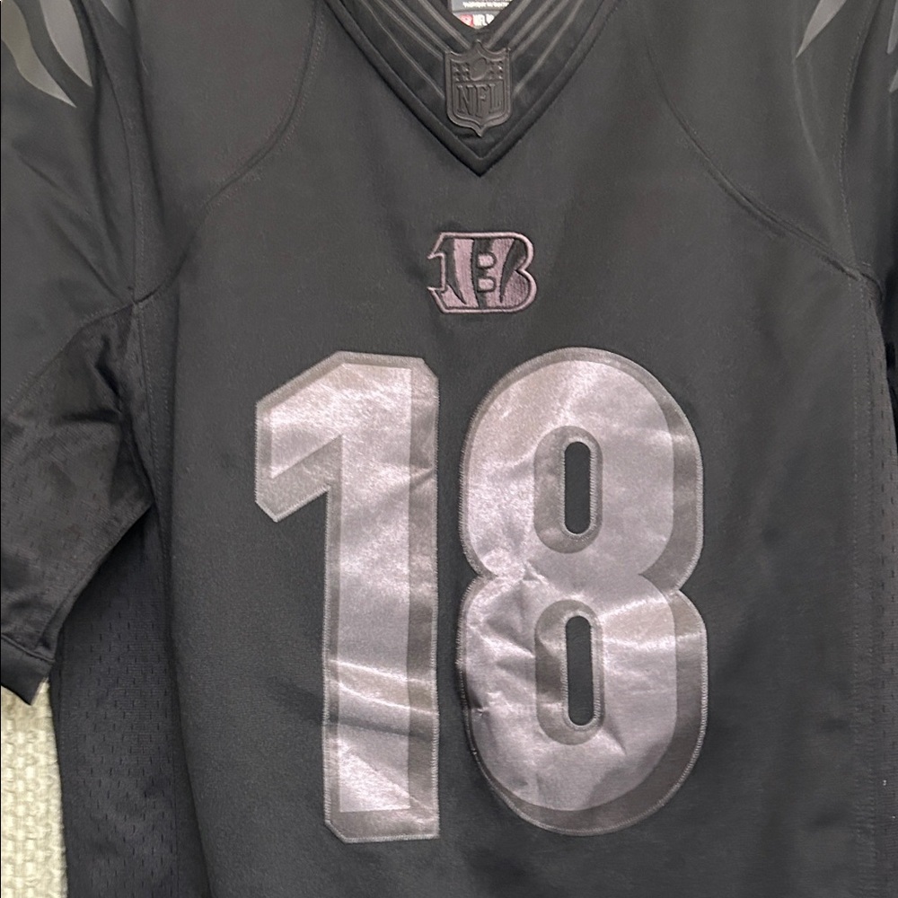Nike NFL Cincinnati Bengals AJ Green Blackout Football Jersey Men S Stitched - Picture 4 of 4
